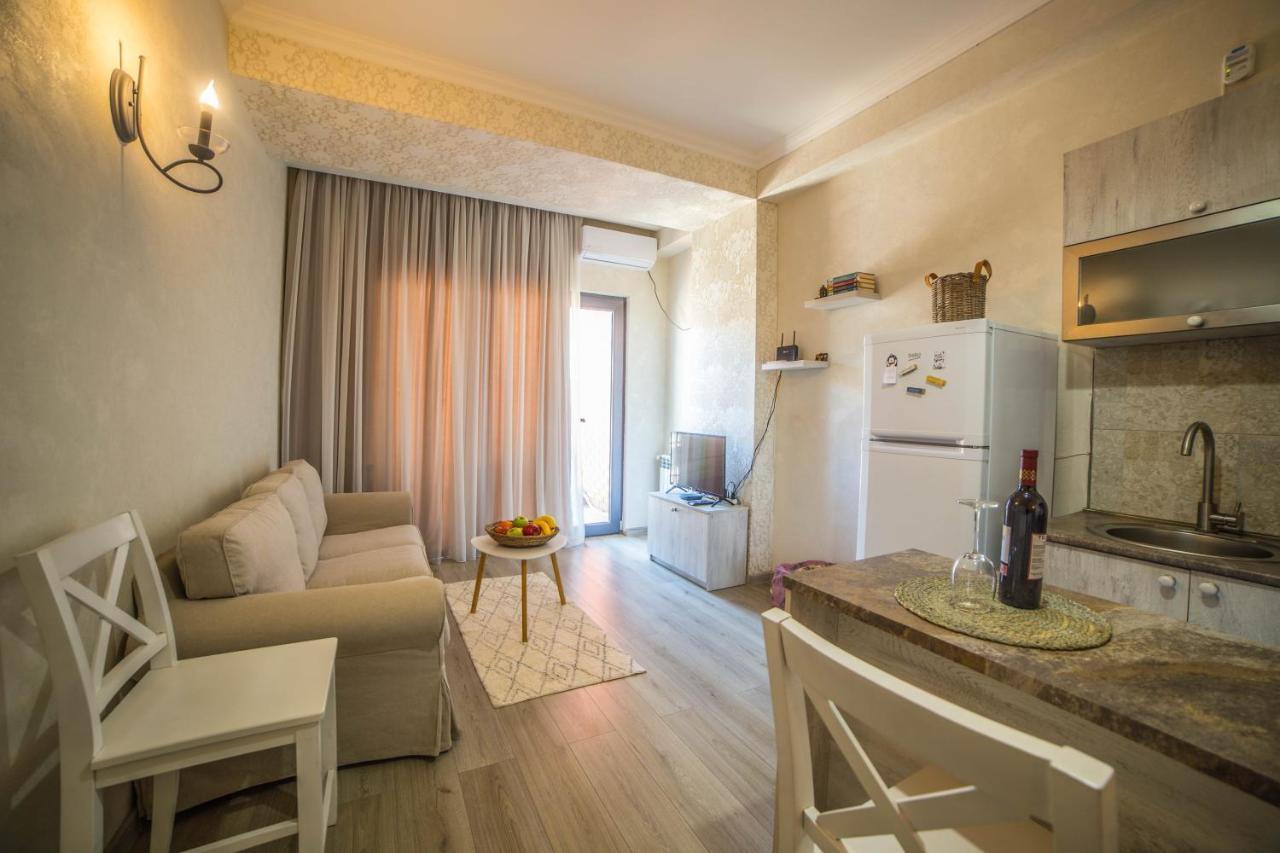 Comfy Apartment Tbilisi ภายนอก รูปภาพ